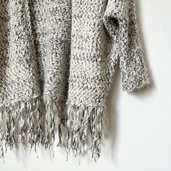 Umgee Cuddle Up Fringe Longline Cardiagan Sweater Gray White Cozy Boho Fall - Picture 7 of 13